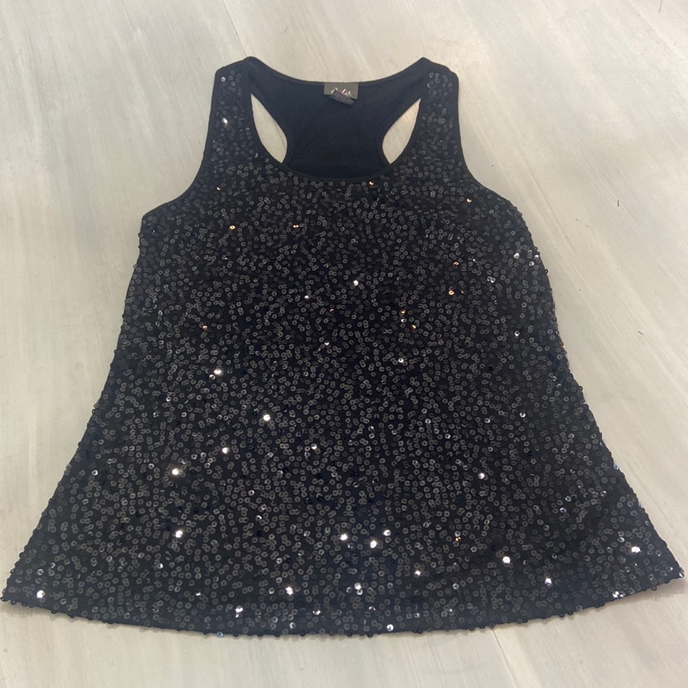 Black tank top with sequence.